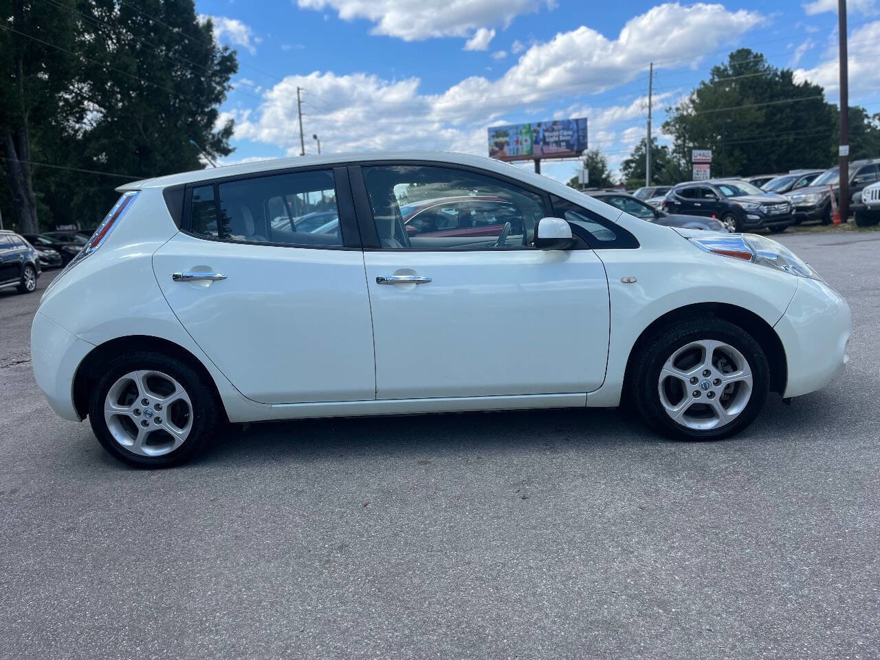 Used 2012 Nissan Leaf SV image 6