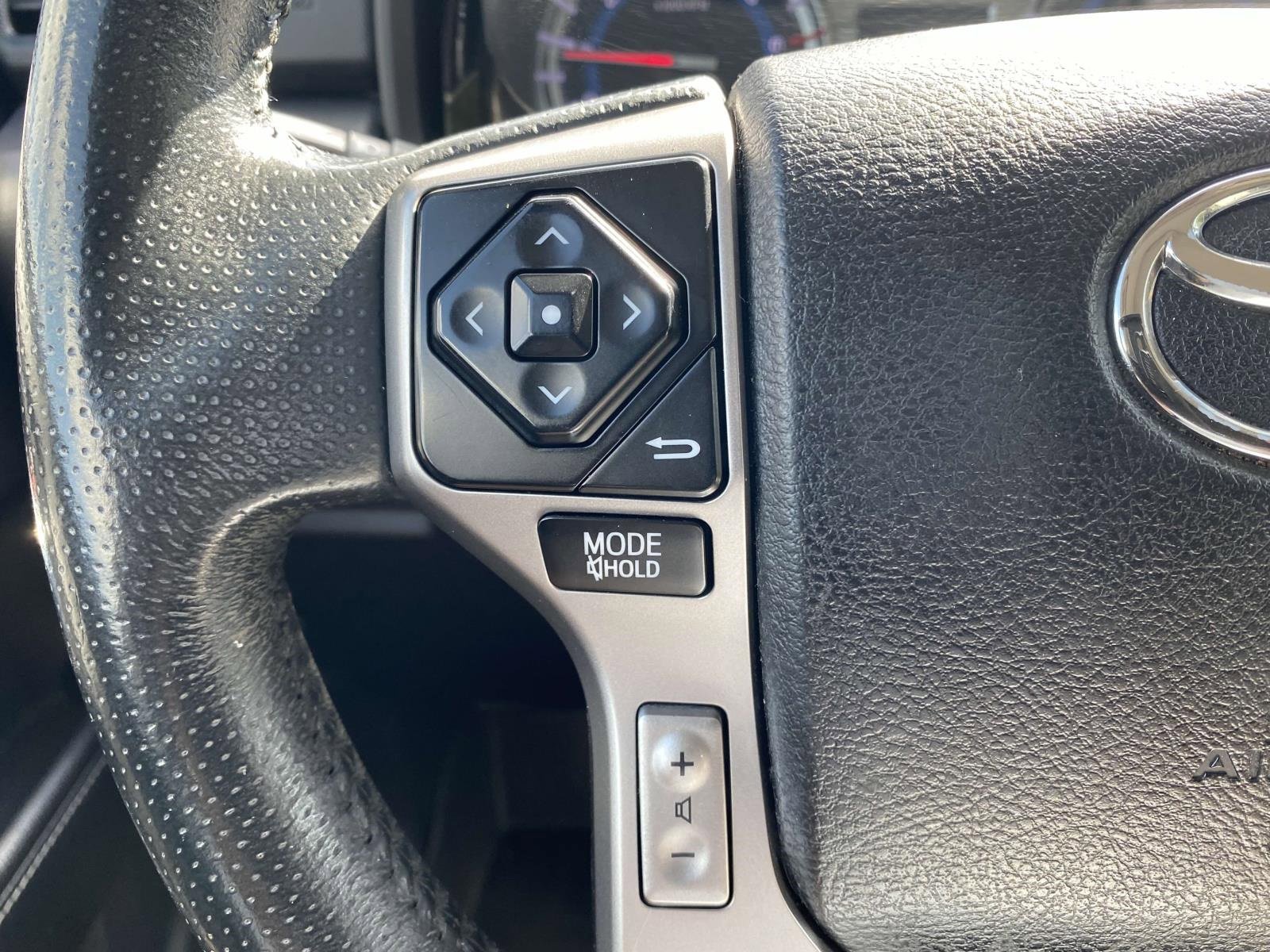 Used 2016 Toyota 4Runner SR5 Premium image 23