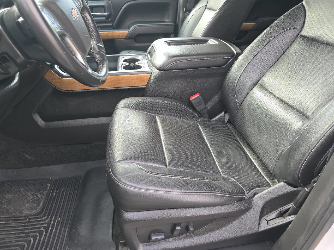 Used 2018 Chevrolet Silverado 1500 LTZ w/ Sport Package image 26