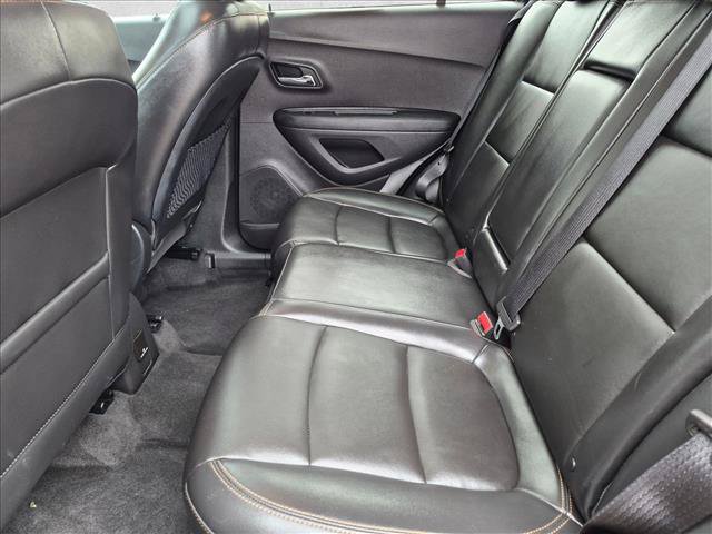 Used 2018 Chevrolet Trax Premier w/ LPO, Protection Package FWD image 18