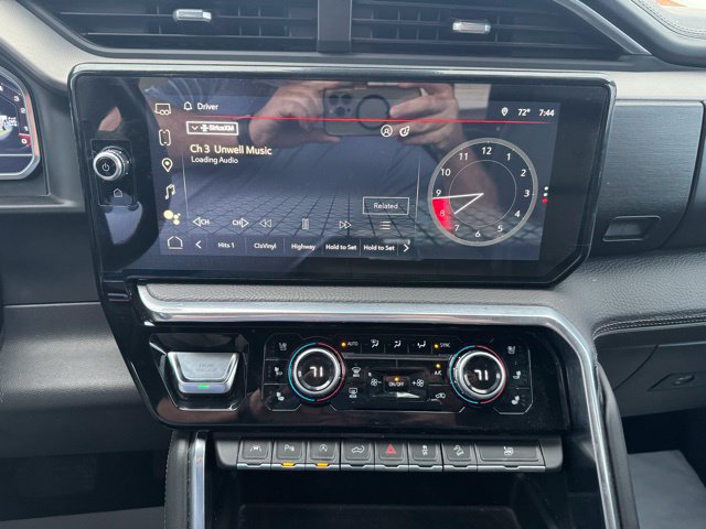 Used 2022 GMC Sierra 1500 Denali w/ Denali Reserve Package AWD/4WD image 11