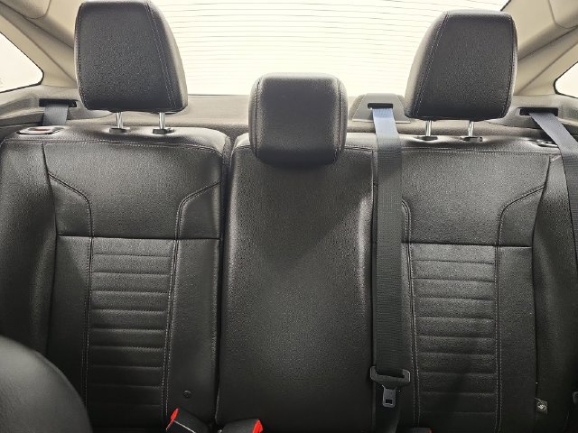 Used 2014 Ford Fiesta Titanium FWD image 20