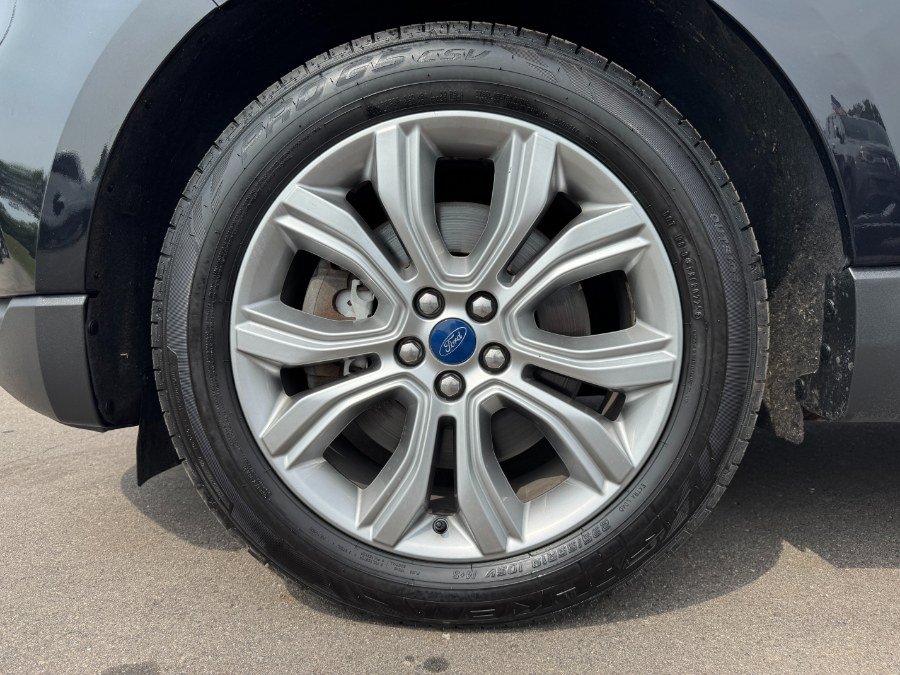 Used 2019 Ford Edge Titanium AWD/4WD image 13