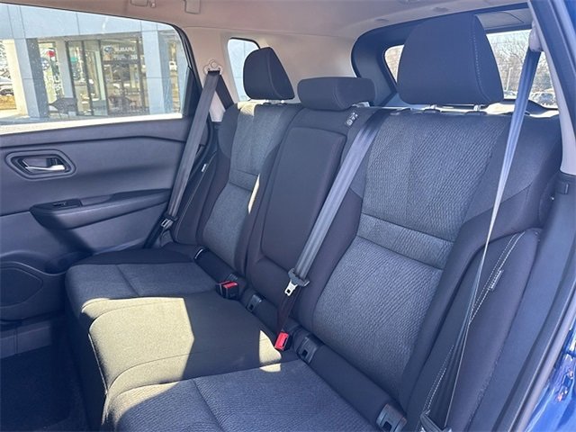 Used 2025 Nissan Rogue SV image 10