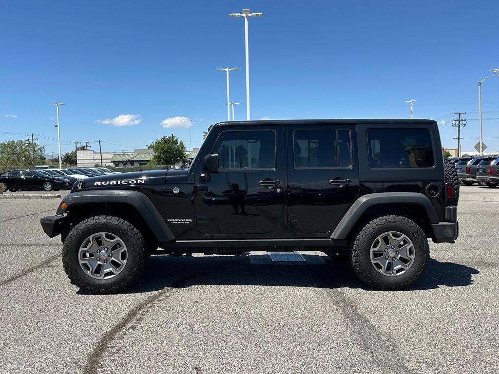 Used 2017 Jeep Wrangler Unlimited Rubicon w/ Cold Weather Group AWD/4WD image 3
