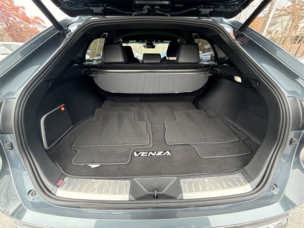 Used 2021 Toyota Venza XLE image 20