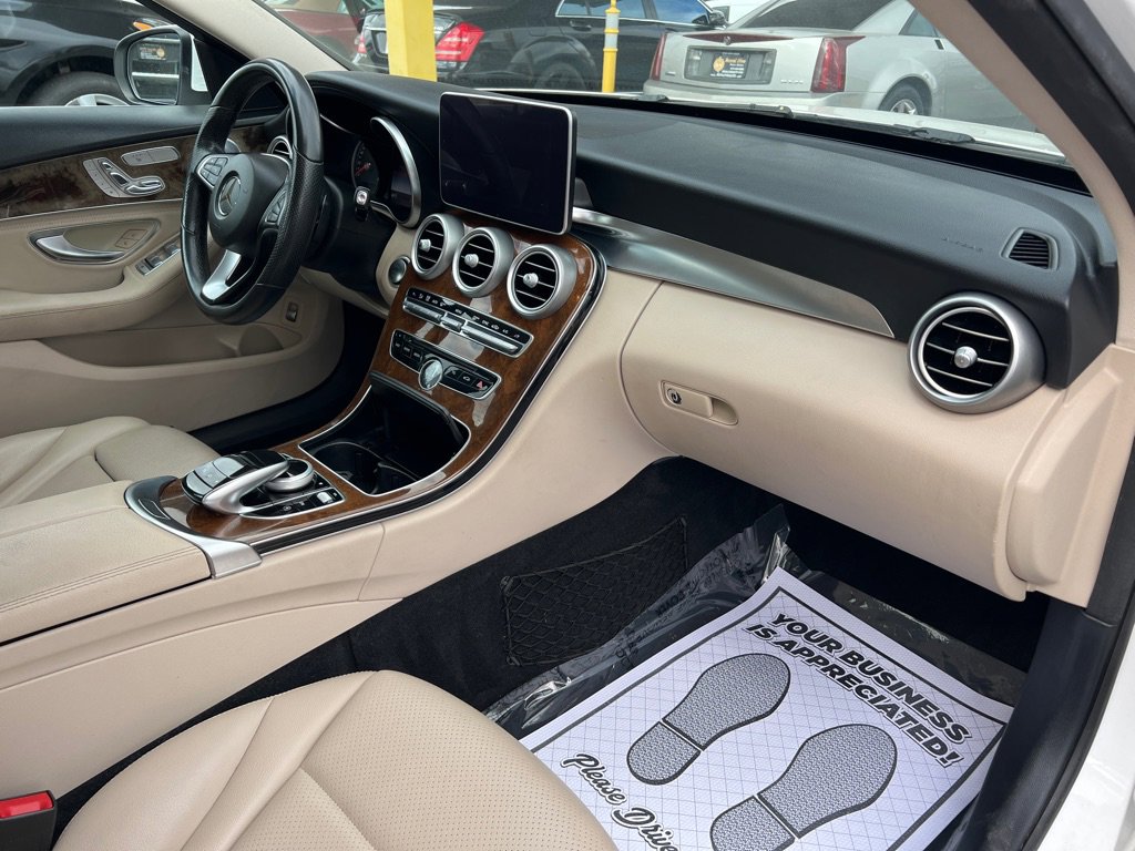 Used 2015 Mercedes-Benz C 300 4MATIC Sedan image 36
