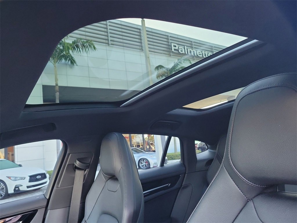 Used 2026 Porsche Panamera 4 image 17