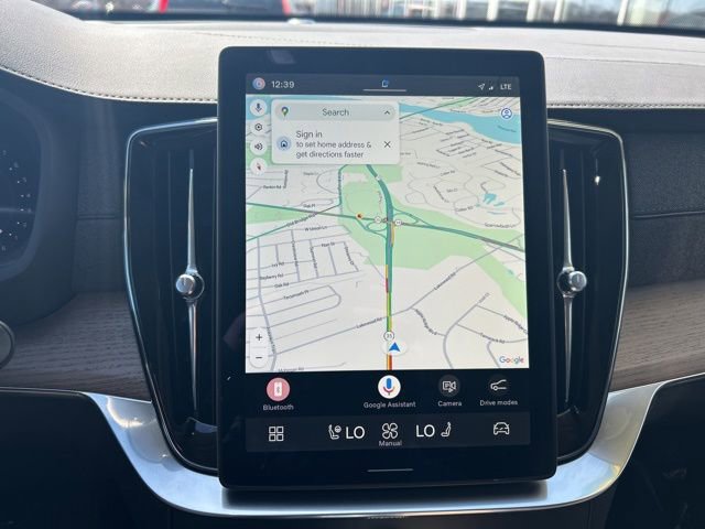 Certified 2025 Volvo XC90 B6 Plus image 18