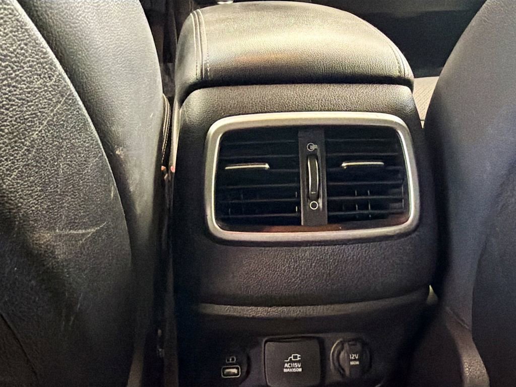 Used 2017 Kia Sorento EX w/ EX V6 Premium Package AWD/4WD image 26