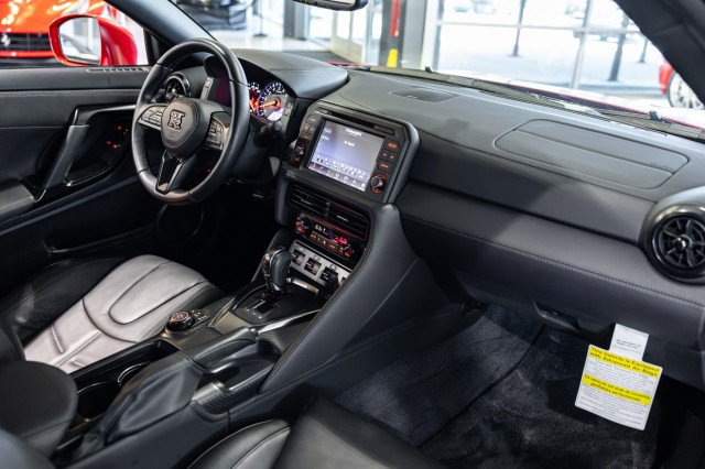 Used 2023 Nissan GT-R Premium w/ Premium Interior Package AWD/4WD image 52
