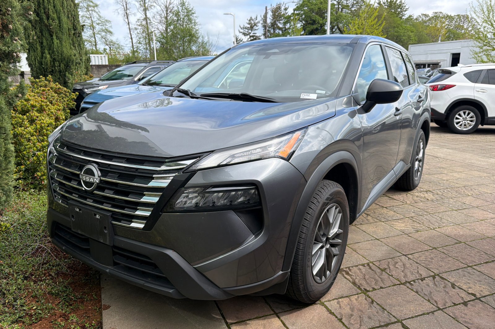 Used 2024 Nissan Rogue S image 2