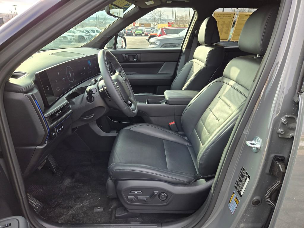 Used 2025 Hyundai Santa Fe Calligraphy image 15