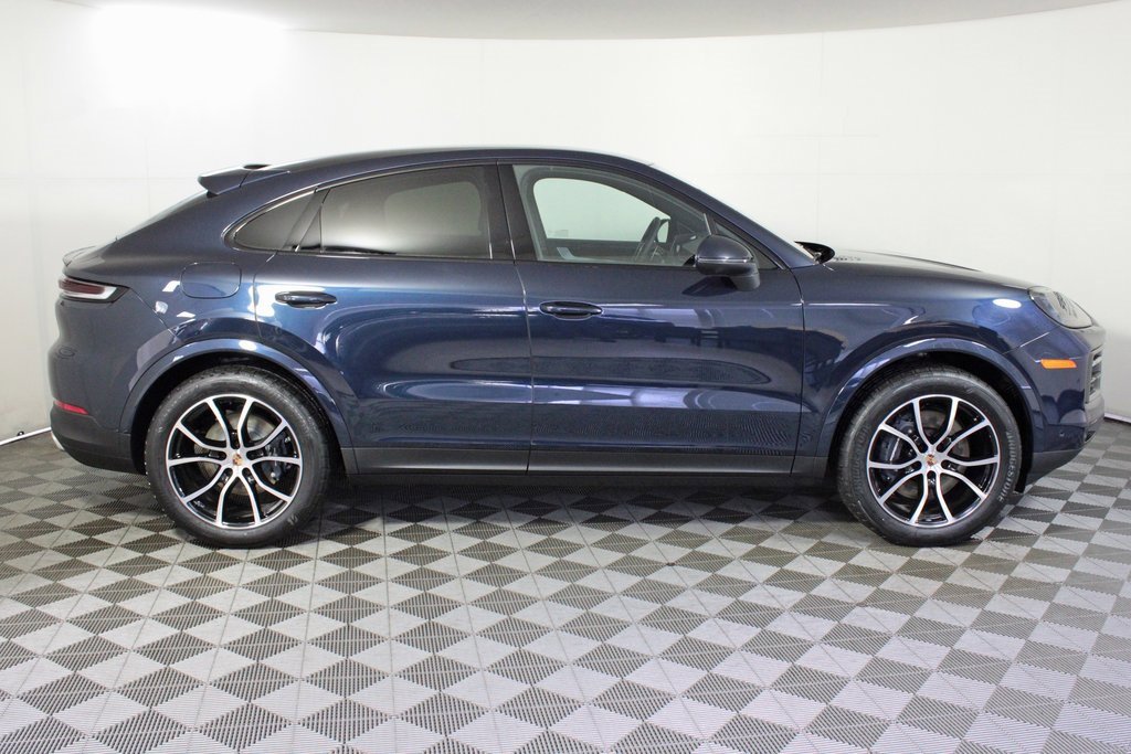 Used 2025 Porsche Cayenne Coupe image 8