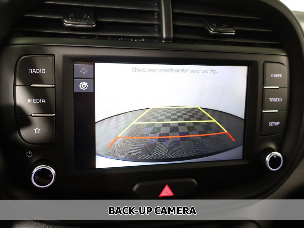 Used 2025 Kia Soul LX w/ LX Technology Package FWD image 5