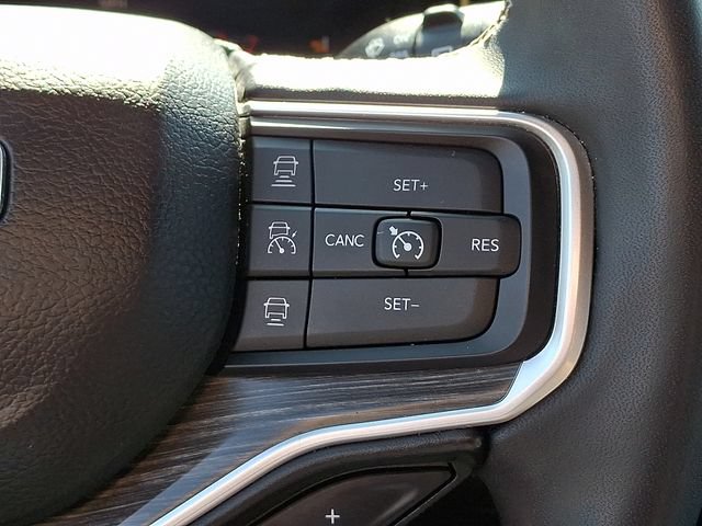 Used 2024 Jeep Wagoneer L Series III w/ Flexible Seating Group AWD/4WD image 23