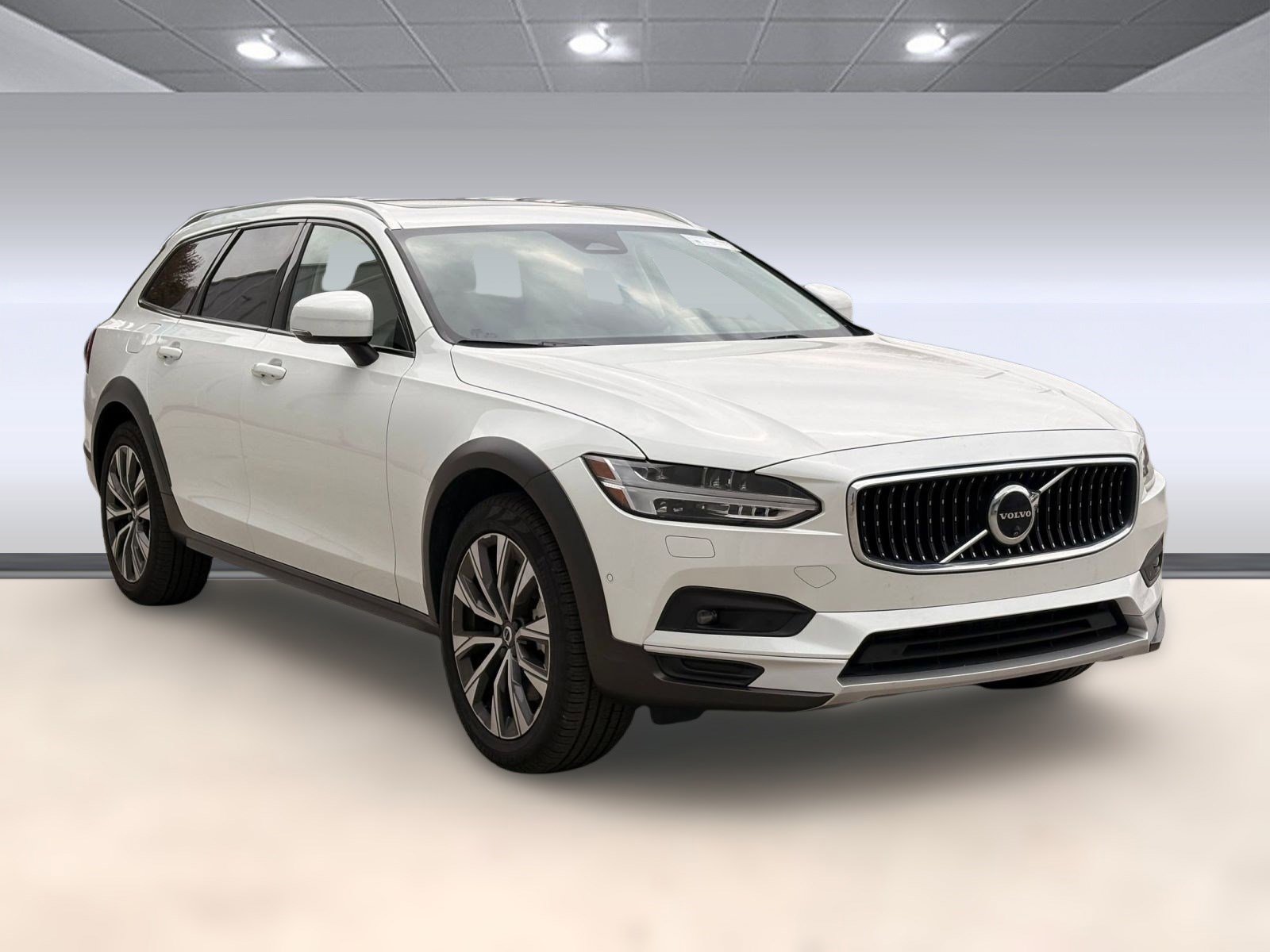 Certified 2025 Volvo V90 B6 Cross Country Plus image 5
