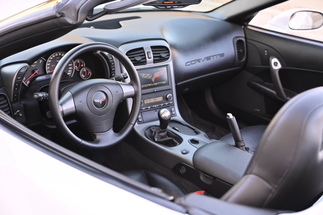 Used 2006 Chevrolet Corvette Convertible w/ Preferred Equipment Group RWD image 33