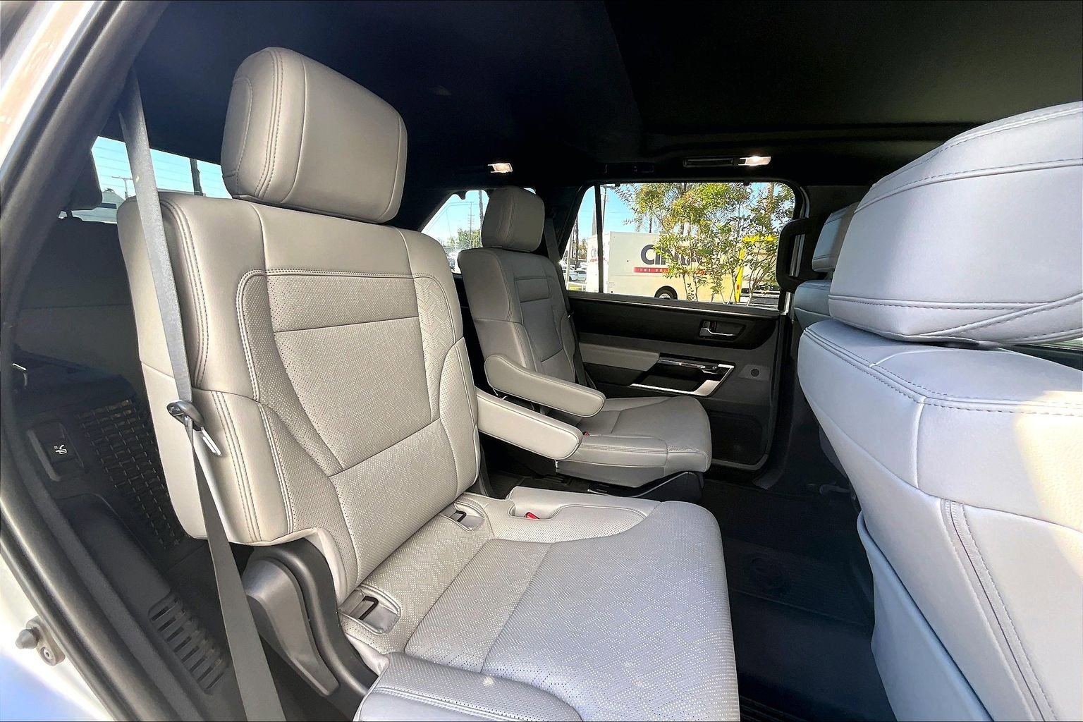 Used 2025 Toyota Sequoia SR5 image 27