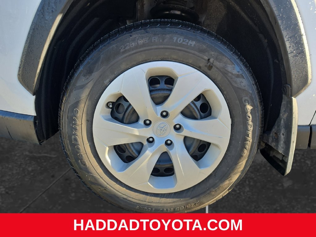 Used 2023 Toyota RAV4 LE AWD/4WD image 15