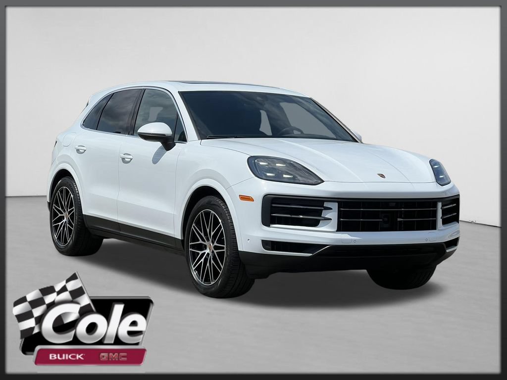 Used 2025 Porsche Cayenne AWD/4WD image 1