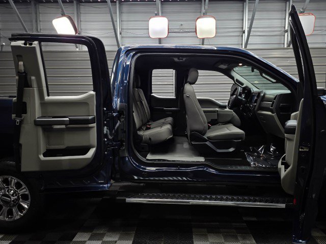 Used 2020 Ford F250 XLT w/ XLT Premium Package AWD/4WD image 18