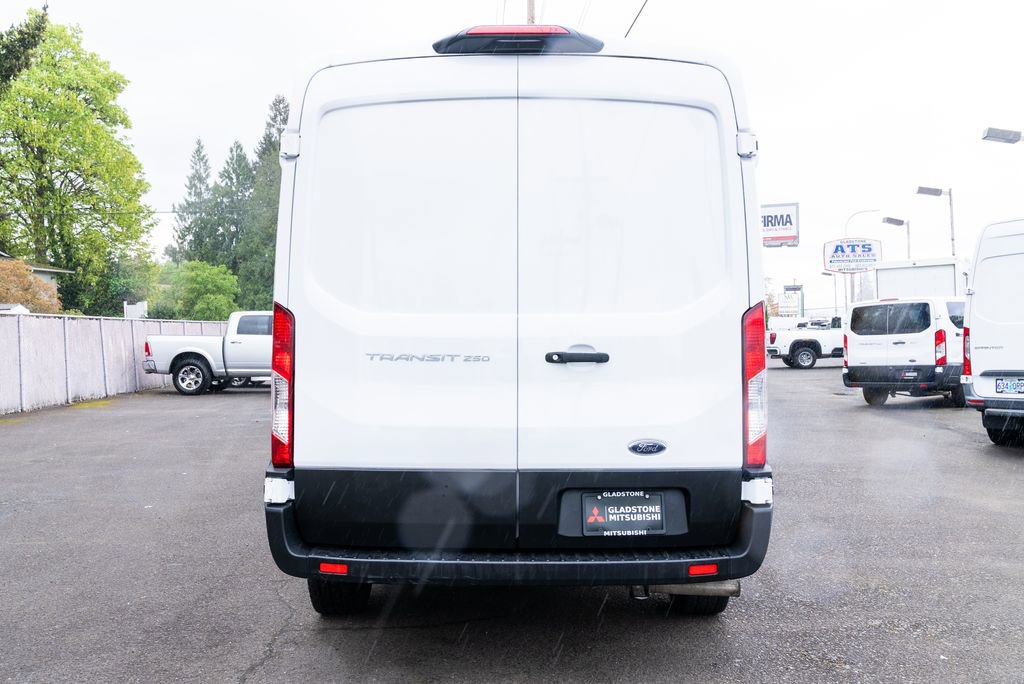 Used 2023 Ford Transit 250 Medium Roof image 5