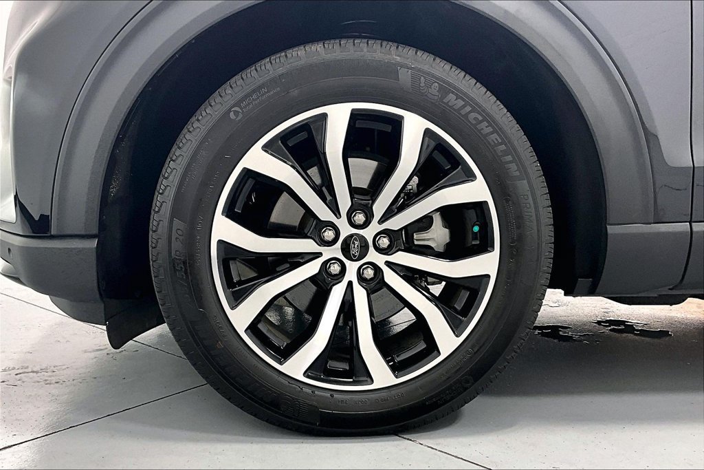 Used 2025 Ford Explorer ST-Line w/ Premium Package RWD image 10