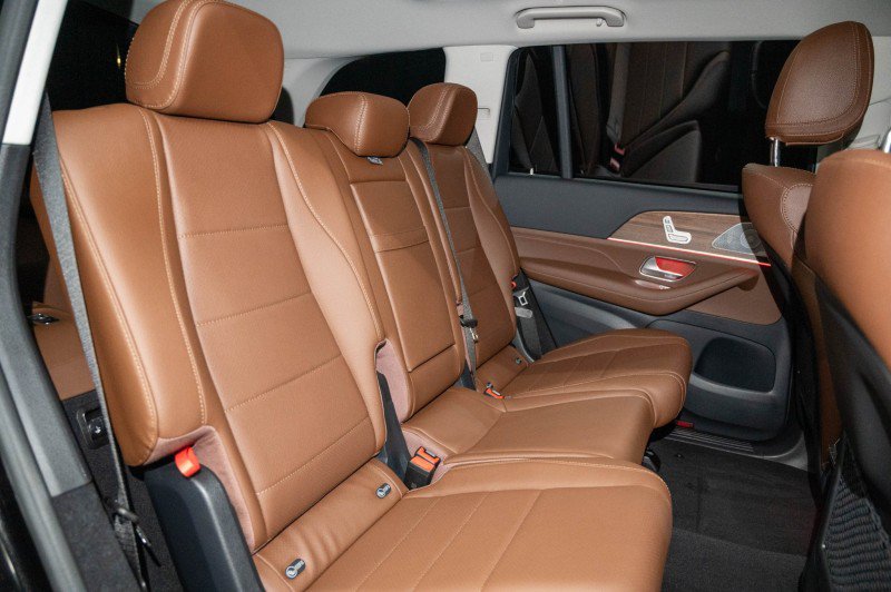 Certified 2026 Mercedes-Benz GLS 450 4MATIC image 16