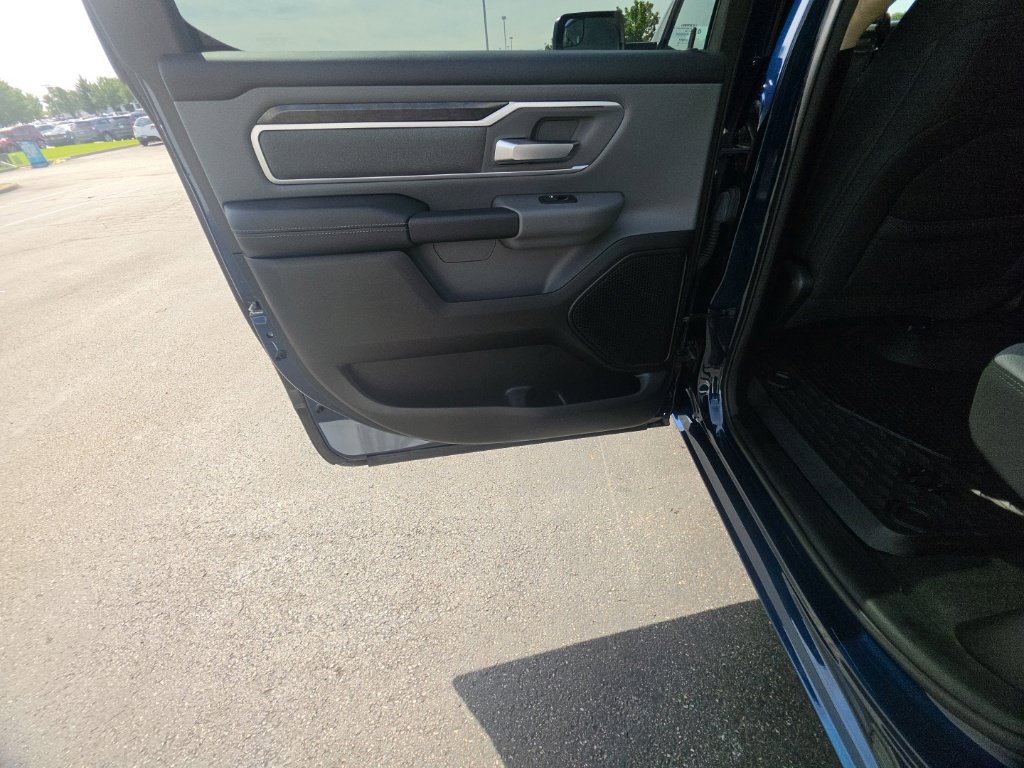 Used 2020 RAM 1500 Big Horn AWD/4WD image 25