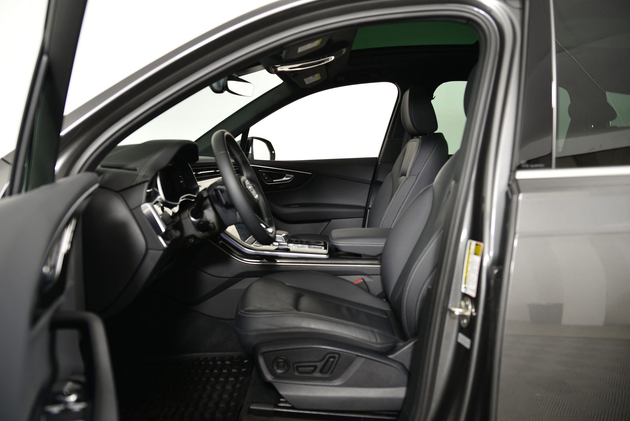 Used 2025 Audi Q7 2.0T Premium w/ Convenience Package image 24