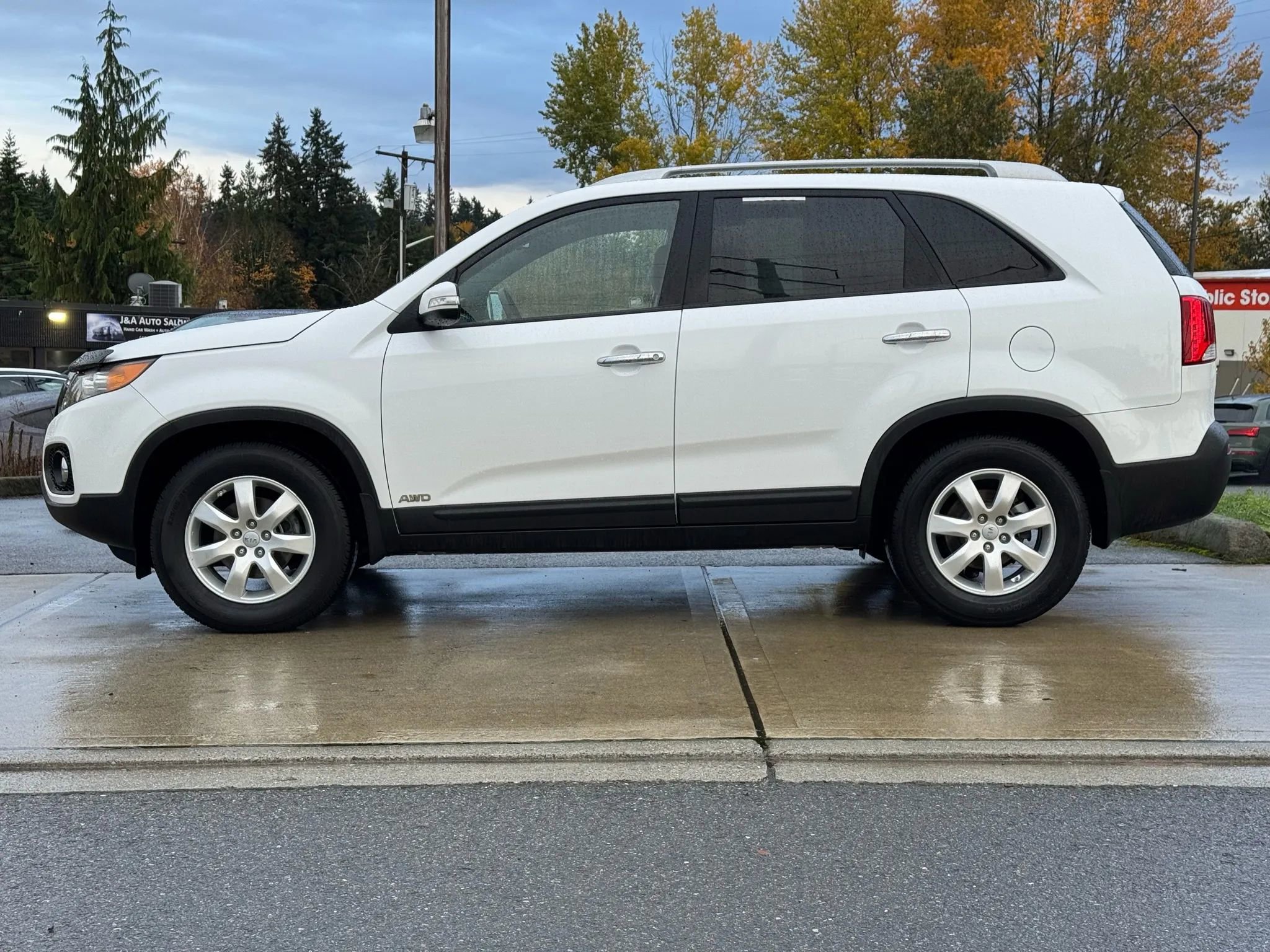 Used 2013 Kia Sorento LX w/ Convenience Pkg image 6