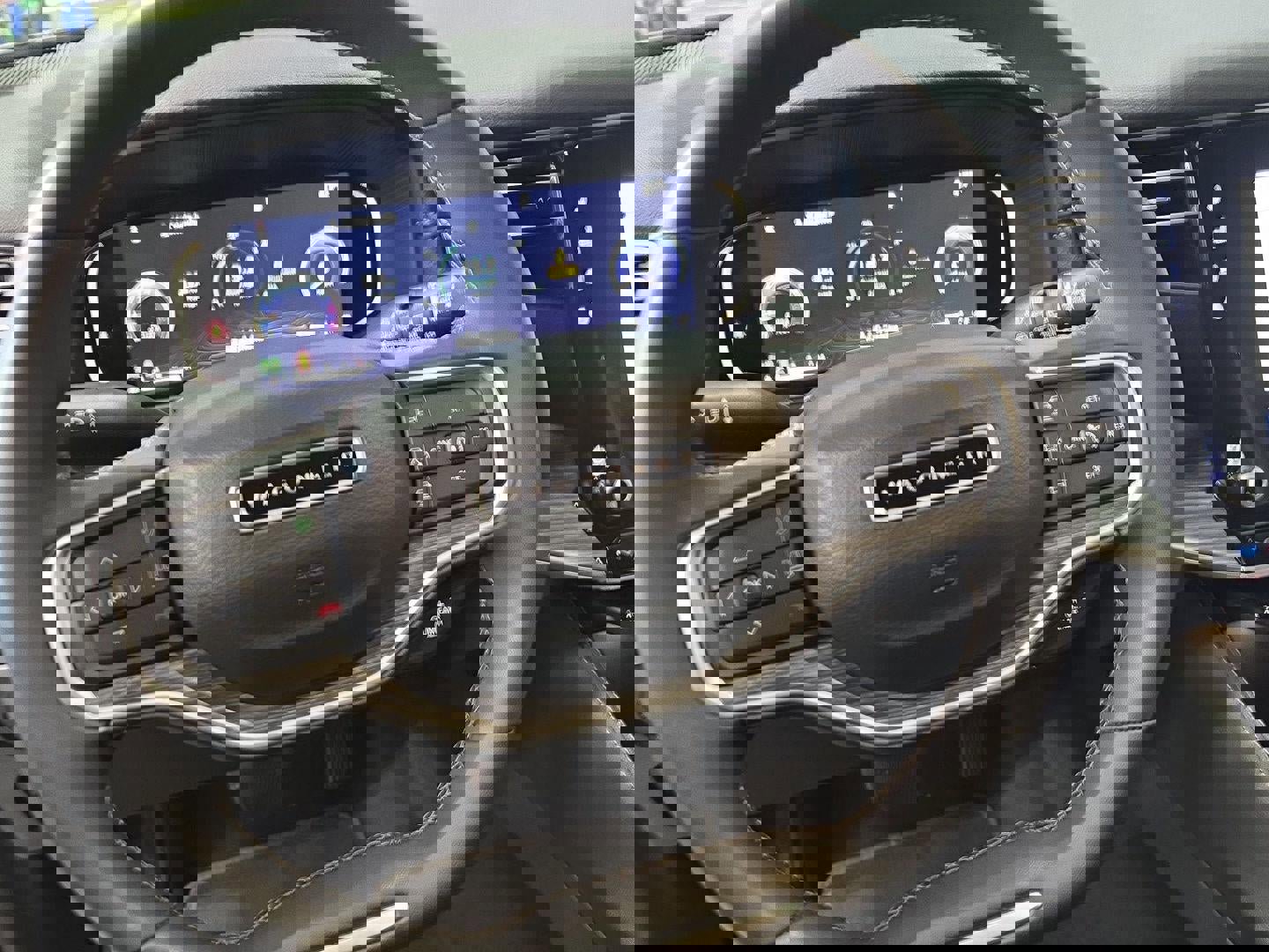 Used 2023 Jeep Wagoneer L Series II image 10