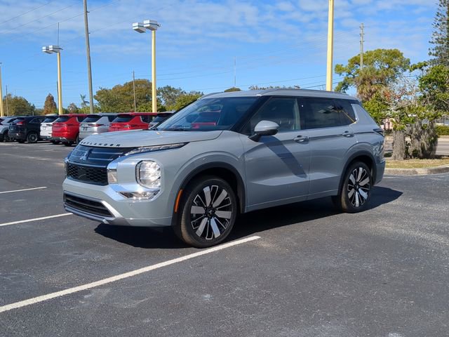 New 2026 Mitsubishi Outlander SEL FWD image 2