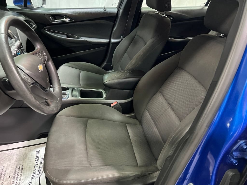 Used 2016 Chevrolet Cruze LT w/ Sun And Sound Package FWD image 19