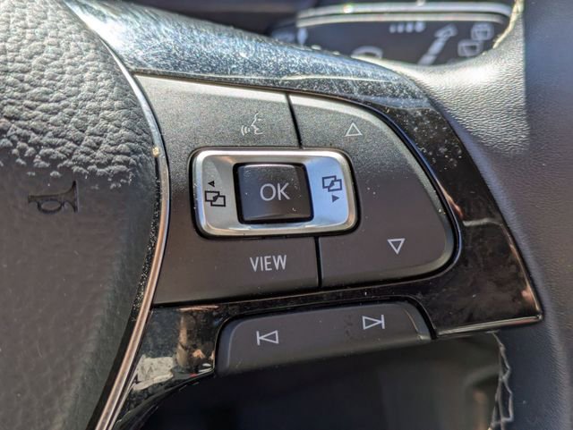 Used 2021 Volkswagen Tiguan SE image 18