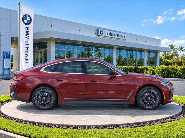 Used 2024 BMW i4 eDrive40 w/ Premium Package RWD image 3
