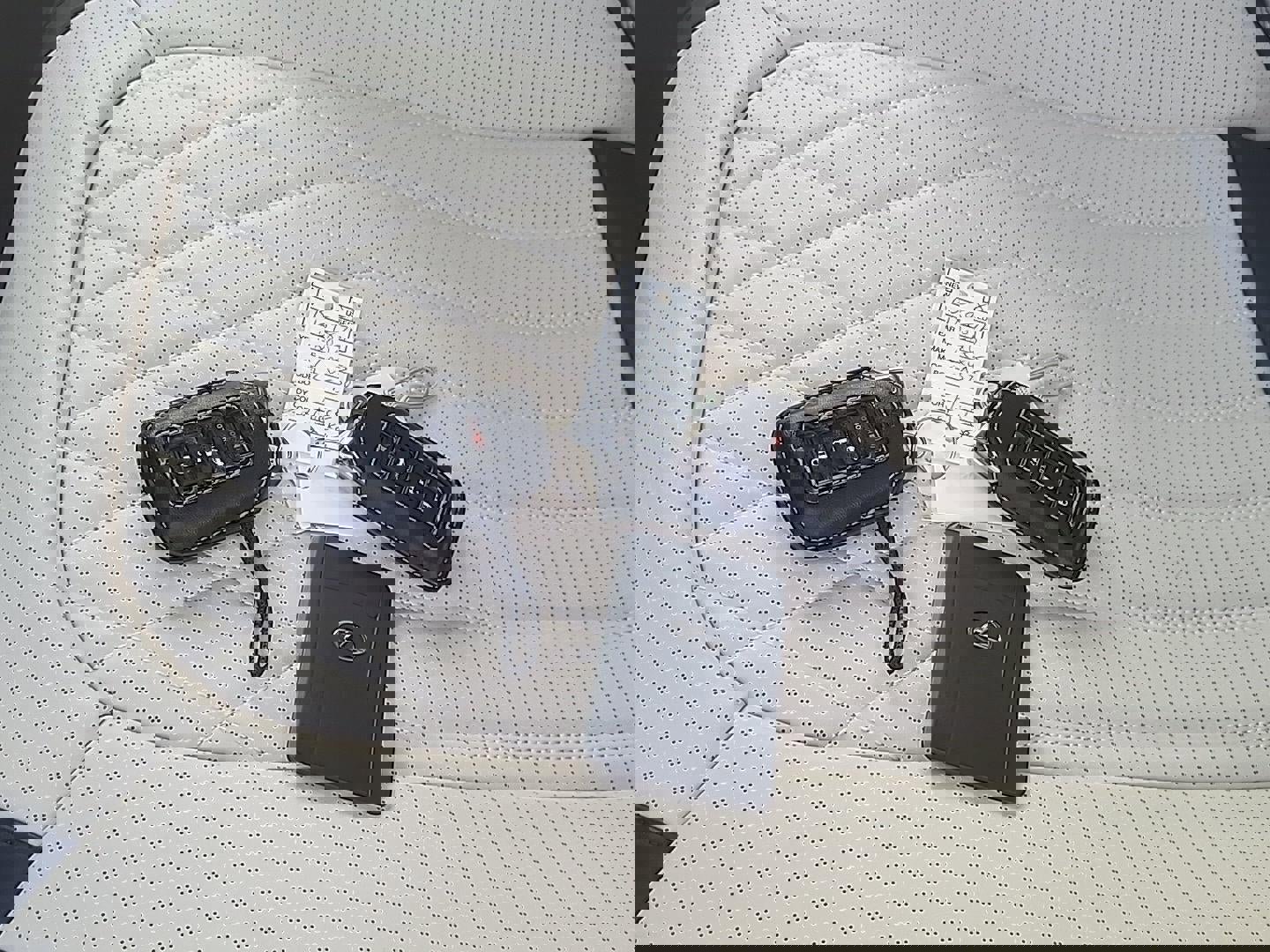 Used 2020 Lexus LX 570 4WD w/ Sport Package image 38