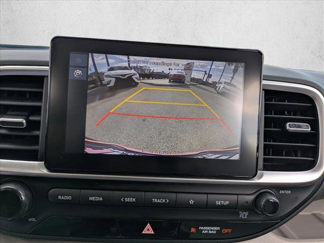 Used 2024 Hyundai Venue SEL image 13
