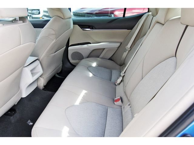 Used 2020 Toyota Camry LE image 12