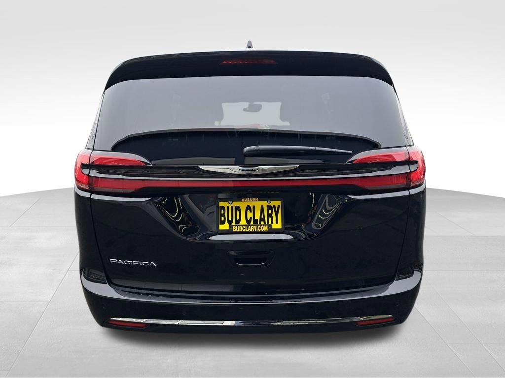 New 2026 Chrysler Pacifica Select FWD image 4