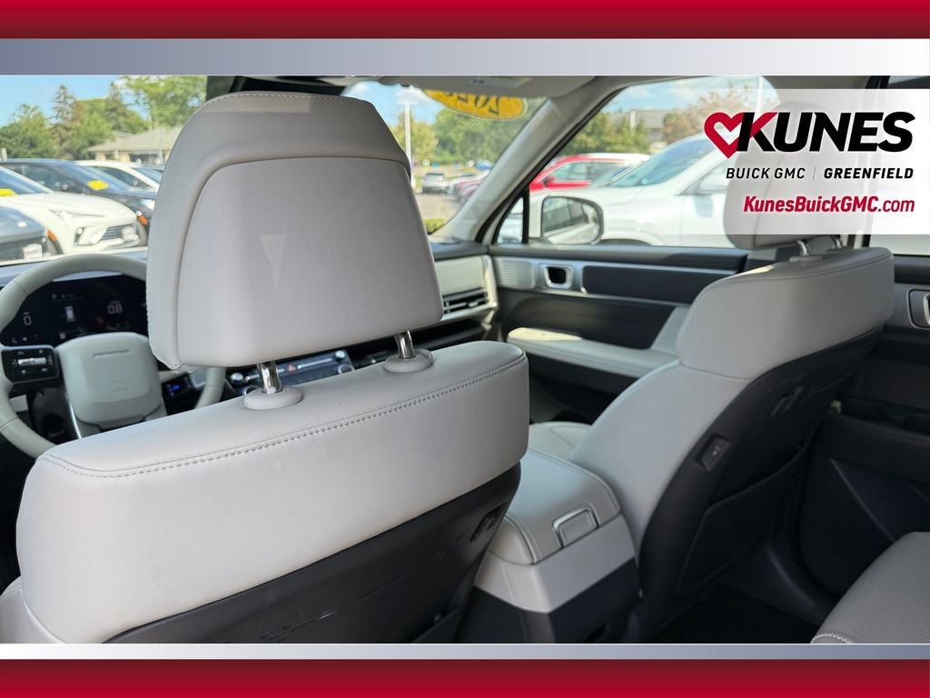 Used 2025 Hyundai Santa Fe SEL AWD/4WD image 33