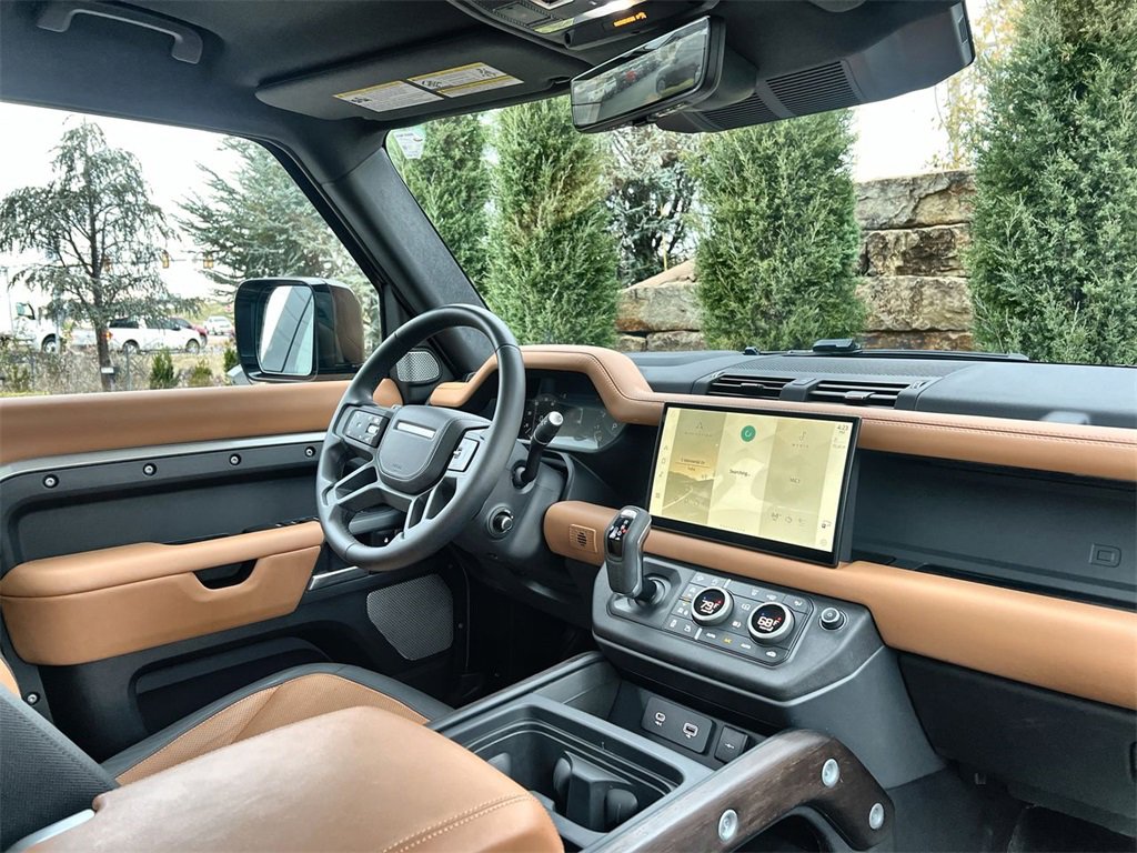 Used 2024 Land Rover Defender 130 X image 14