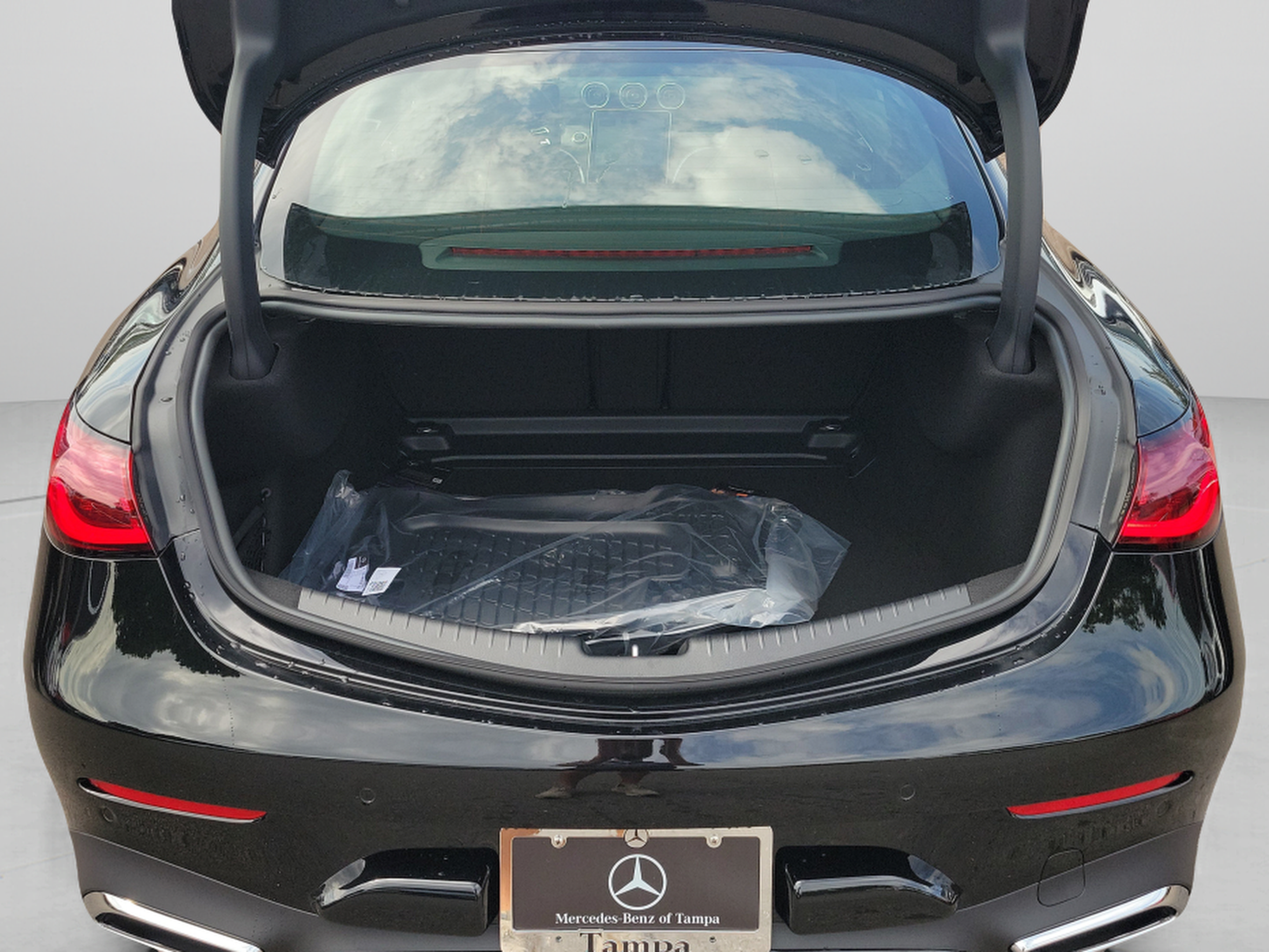 New 2027 Mercedes-Benz CLE 450 4MATIC Coupe image 5