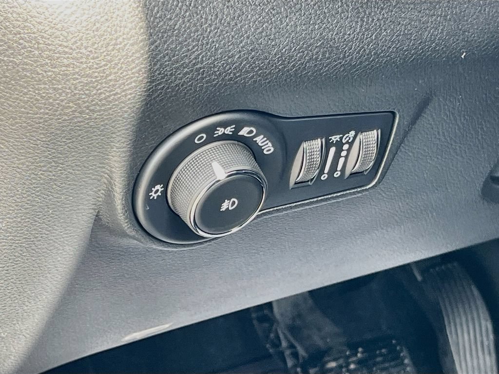 New 2026 Jeep Compass Latitude AWD/4WD image 10