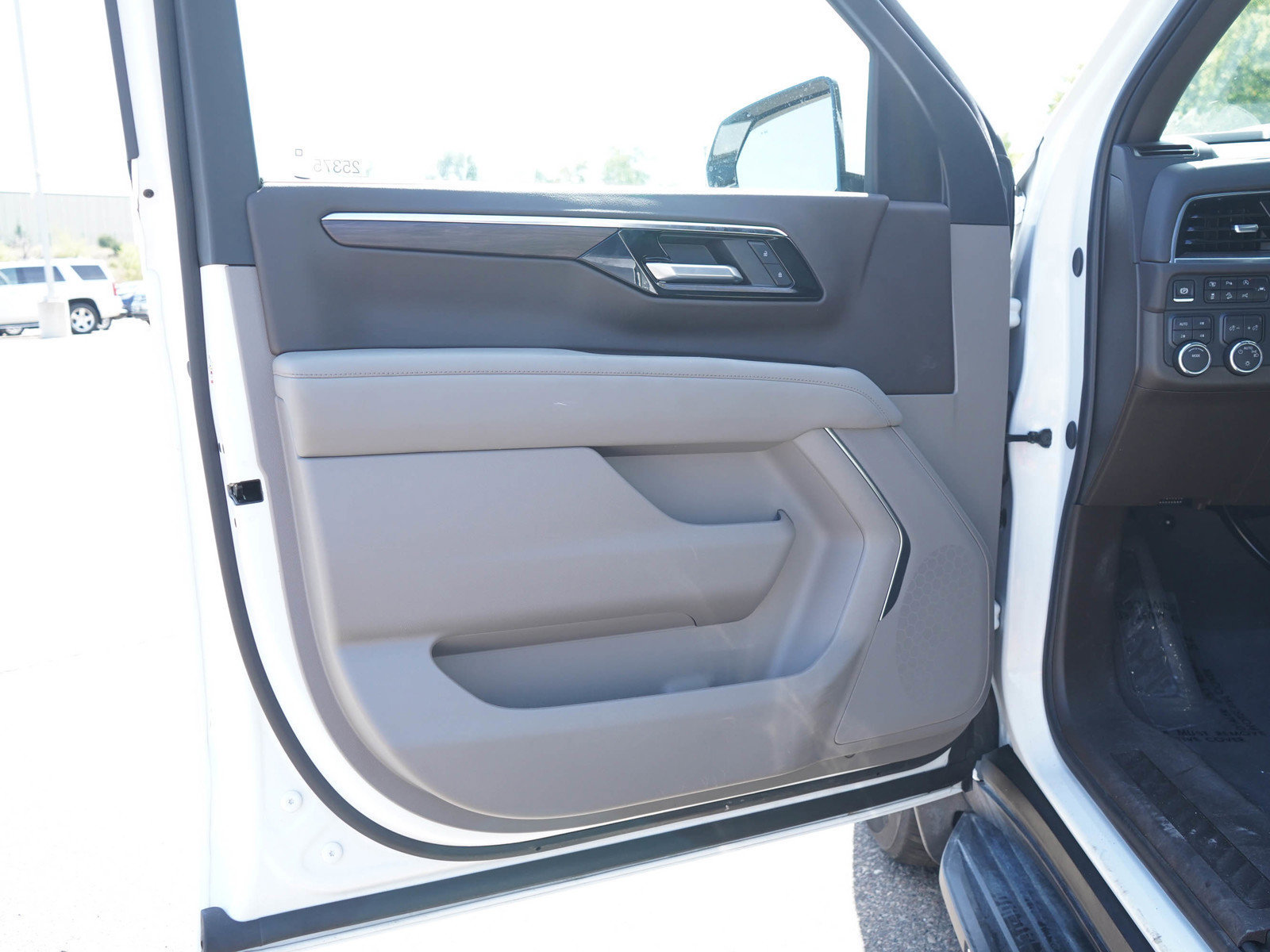 Used 2025 Chevrolet Suburban LS w/ Max Trailering Package AWD/4WD image 19