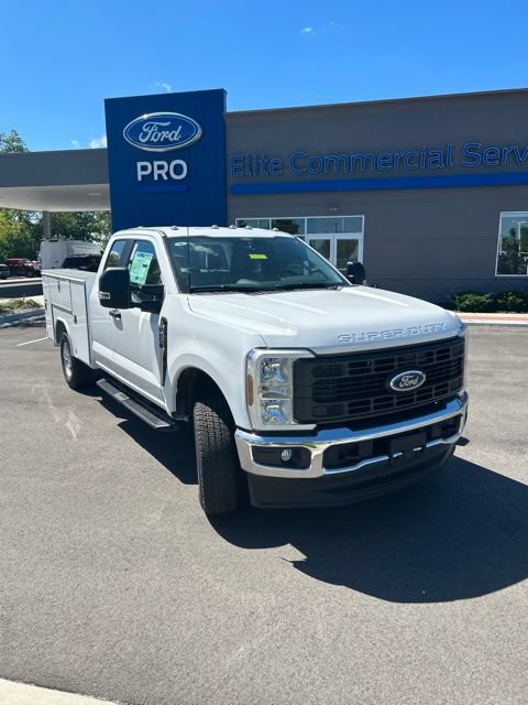 New 2026 Ford F250 XL w/ XL Chrome Package AWD/4WD image 1