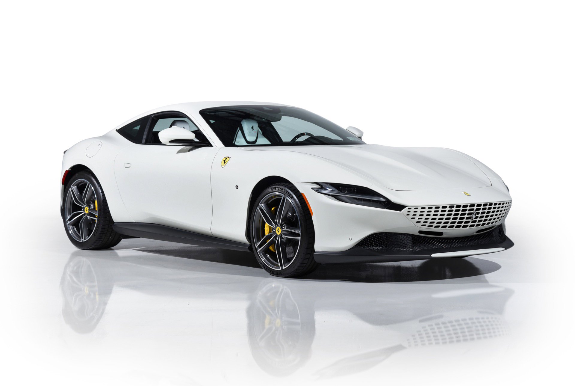 Used 2024 Ferrari Roma image 1