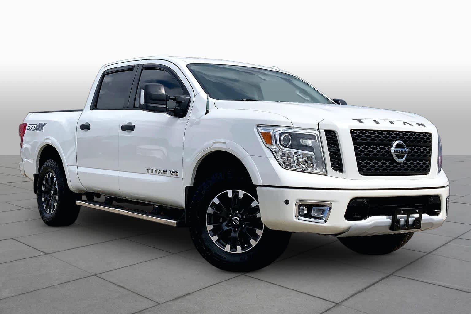 Used 2019 Nissan Titan PRO-4X w/ Pro-4x Convenience Package AWD/4WD image 3