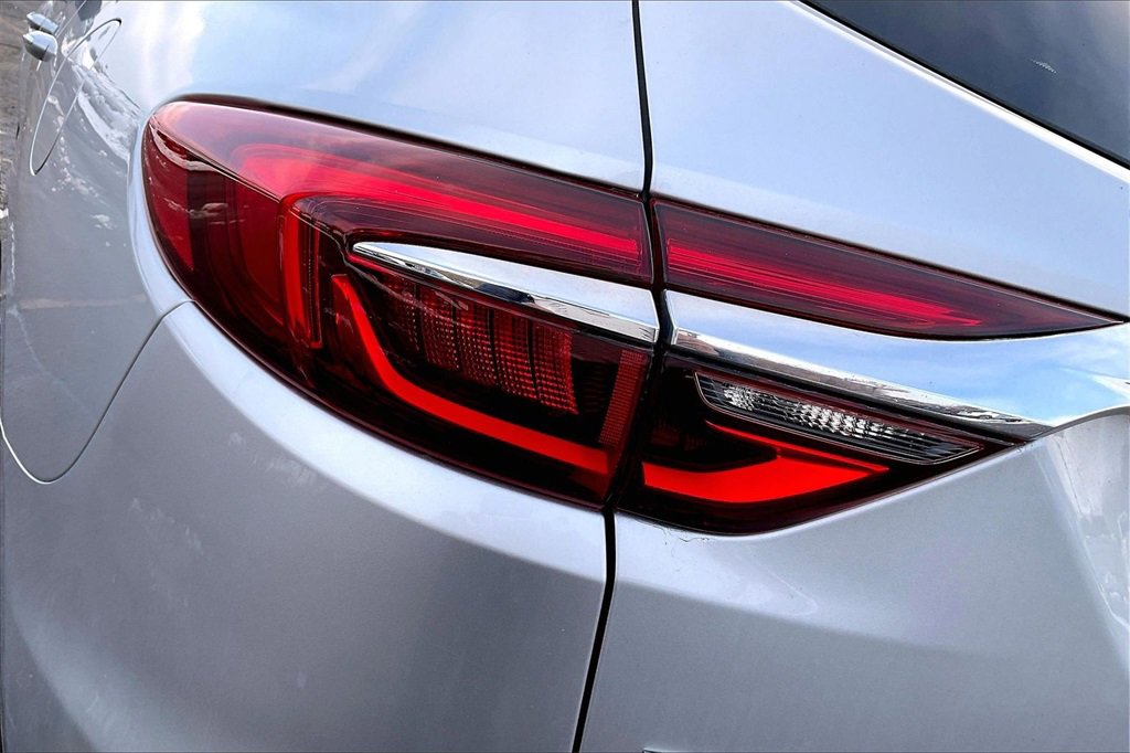 Used 2021 Buick Enclave Preferred image 24